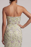 Stoffige salie strapless bodycon gerimpelde pailletten bloemenjurk moeder van de bruid met sjerp