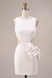 Bodycon uitgesneden ronde hals kleine witte jurk met strik