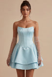 Strapless blauwe Baskische taille A-lijn gelaagde korsetten satijnen homecomingjurk
