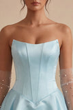 Strapless blauwe Baskische taille A-lijn gelaagde korsetten satijnen homecomingjurk