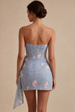 Strapless blauw bodycon korset met bloemen geborduurde korte homecomingjurk met sjerp