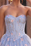 Blauwe A-lijn strapless korsetjurk met bloemen en ruches en baskische taille homecoming jurk