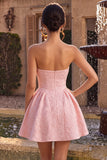 Strapless roze Jacquard A-lijn rucheerjurk korte homecomingjurk