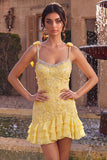 Geel Bodycon met kralen en gerimpelde bloemenborduursel Homecoming Dress met strasssteenafwerking