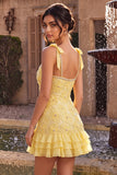 Geel Bodycon met kralen en gerimpelde bloemenborduursel Homecoming Dress met strasssteenafwerking