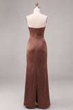 Koffie strapless gerimpelde satijnen lange formele jurk met split
