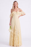 Off-the-shoulder narcissen Chiffon met gerimpelde lange bruidsmeisjesjurk