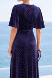 Polka dots marineblauwe V-hals midi-jurk met hoge zoom en fladderende korte mouwen