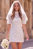 Witte schede met hoge hals pofmouwen Bloemen Mini Elopement trouwjurk