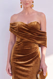 Bordeauxrode Off-the-Shoulder fluwelen gerimpelde zeemeermin formele jurk