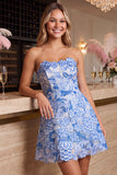 Blauwe strapless A-lijn korte homecomingjurk met bloemenborduursels