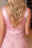 Roze bloemenpailletten Bodycon V-hals gerimpelde korte homecomingjurk