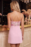 Roze Bodycon bloemenjurk met een V-hals korte homecomingjurk