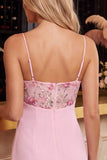 Roze Bodycon bloemenjurk met een V-hals korte homecomingjurk