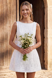 Ivory A-Line Parels Boot Neck Kant Korte Bruidsdouchejurk met strik
