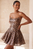 Glam Leopard Sequin strapless fit & flare Mini Homecoming jurk