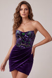 Pruimenkorset strapless fluwelen bodycon gerimpelde korte homecomingjurk