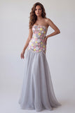 Glinsterende grijze zeemeermin strapless bloemen lange formele jurk met parels