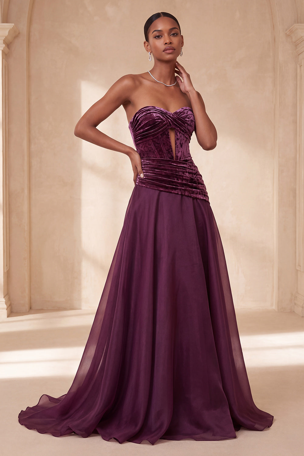 Vintage mauve korset A-lijn strapless gerimpelde lange formele jurk met sleutelgat