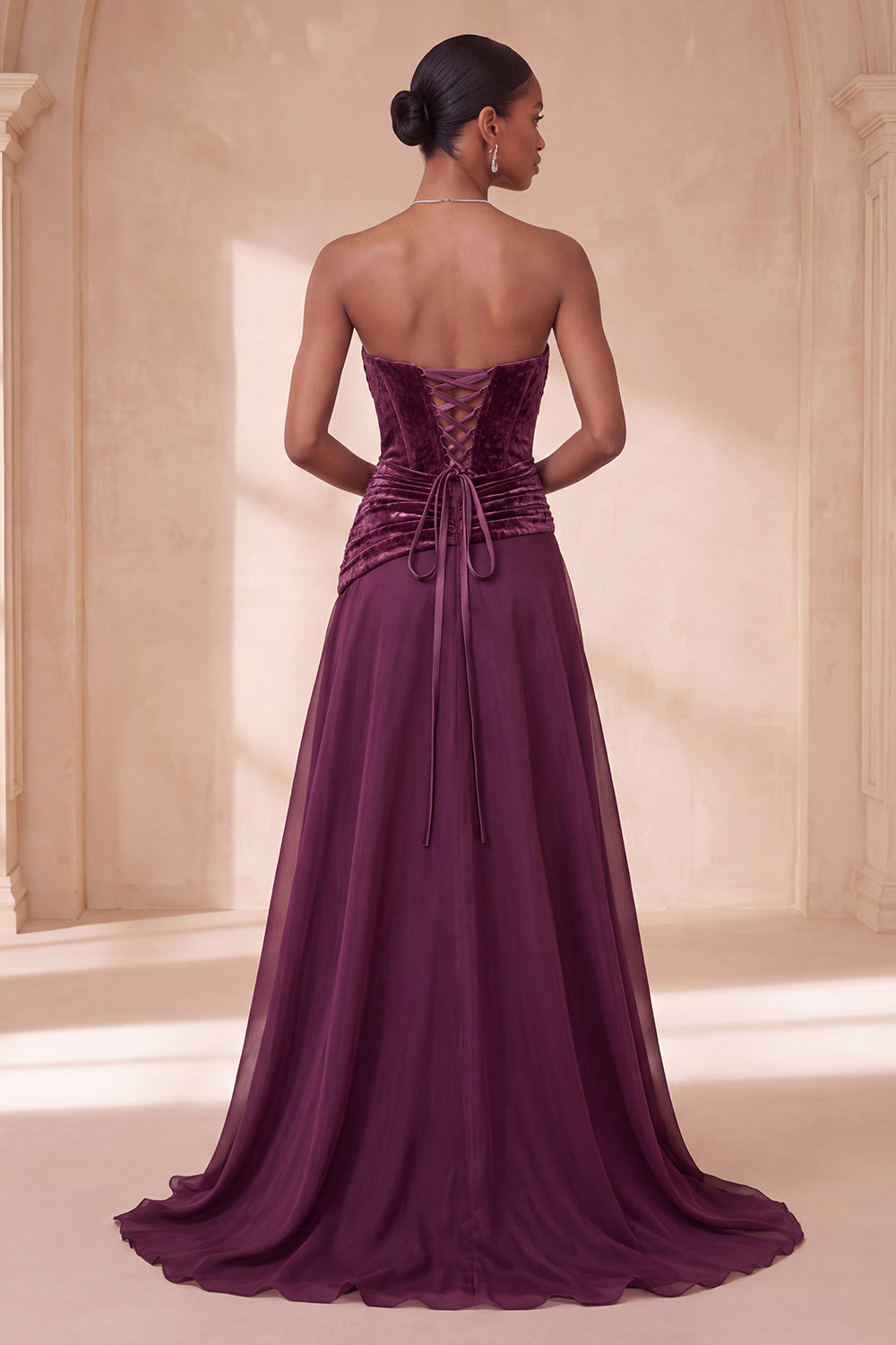 Vintage mauve korset A-lijn strapless gerimpelde lange formele jurk met sleutelgat