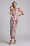 Lichtroze Sheath Halter Draperen Midi Moeder van de Bruid Jurk met kralen