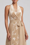 Champagnefluweel halter hals jacquard gerimpeld lange moeder van de bruid jurk met sjerp