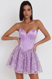 Lila korset pailletten appliques satijn A-lijn strapless korte homecoming jurk