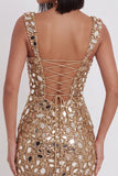 Gouden spiegelpailletten tule bodycon Dikke bandjes korte homecoming jurk met zijsplit