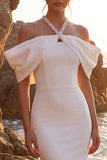Witte halter-sheath satijn met kralenbezette lange trouwjurk met kralen