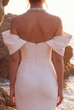 Witte halter-sheath satijn met kralenbezette lange trouwjurk met kralen