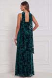 Zwarte strapless gerimpelde burnout fluweel lange bruidsmeisjesjurk met halsdoek