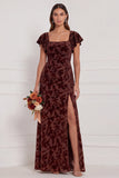 Brown Burnout Velvet Schede Vierkante Hals, Flutter Mouwen Lange Bruidsmeisjesjurk met zijsplit