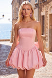 Zwarte strapless A-lijn homecoming jurk met bubbelzoom en strik aan de achterkant
