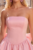 Zwarte strapless A-lijn homecoming jurk met bubbelzoom en strik aan de achterkant
