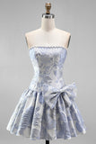 Stoffige blauwe Jacquard Pearls A-lijn strapless korte homecomingjurk met strik
