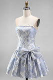 Stoffige blauwe Jacquard Pearls A-lijn strapless korte homecomingjurk met strik