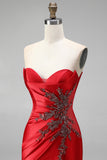 Strapless zeemeermin gerimpelde, sweep sleep satijnrode galajurk met split