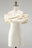 Ivoor gestapelde ruffle off the shoulder bodycon korte homecoming jurk