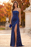 Donkerblauwe strapless gerimpelde pailletten maxi formele jurk met een zijsplit