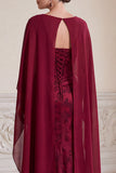 Bordeauxrode schede V-hals Jacquard Lange Moeder van de Bruid jurk met cape