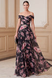 Zwarte roze A-lijn off the shoulder bedrukte chiffon maxi Mother of the Bride jurk