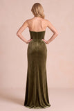 Olijfgroene korset fluwelen schede strapless gerimpelde maxi formele jurk