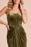 Olijfgroene korset fluwelen schede strapless gerimpelde maxi formele jurk