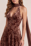 Chocolates A-lijn fluwelen halter bloemen V-hals Maxi formele jurk met chiffon sjerp