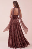 Chocolade korset fluwelen halter A-lijn maxi formele jurk met chiffon sjerp