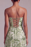 Groene A-lijn strapless pailletten geborduurde galajurk met bloemen en veter op de rug