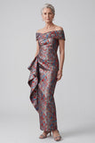 Grijze schouderloze jacquard gerimpelde jurk van de moeder van de bruid met drapering