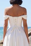 Witte a-lijn off-shoulder gerimpelde satijnen theelange trouwjurk met kant