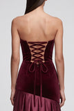 Bordeauxrode meermin strapless satijn geplooide maxi fluwelen jurk