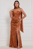 Olijfkleurige sheath strapless gerimpelde Maxi bruidsmeisjesjurk met een zijsplit